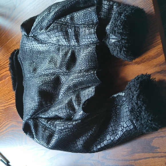 Black motorcycle-inspired women's jacket. Super soft lining all manmade material - Picture 4 of 4